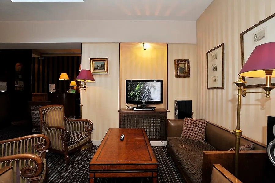 Courseine Hotel