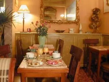 Courseine Hotel Courbevoie
