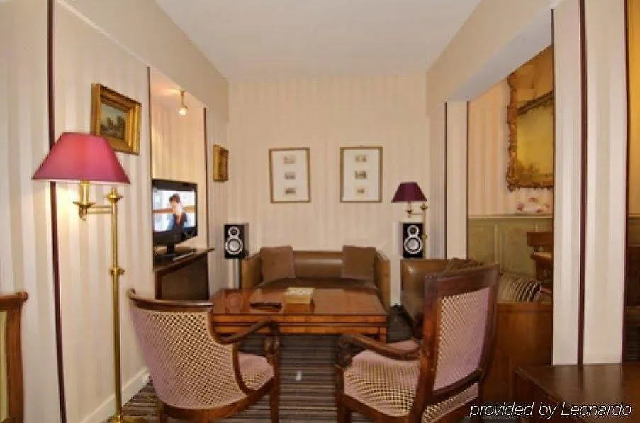 Courseine Hotel