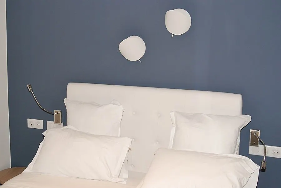 Courseine Hotel Courbevoie