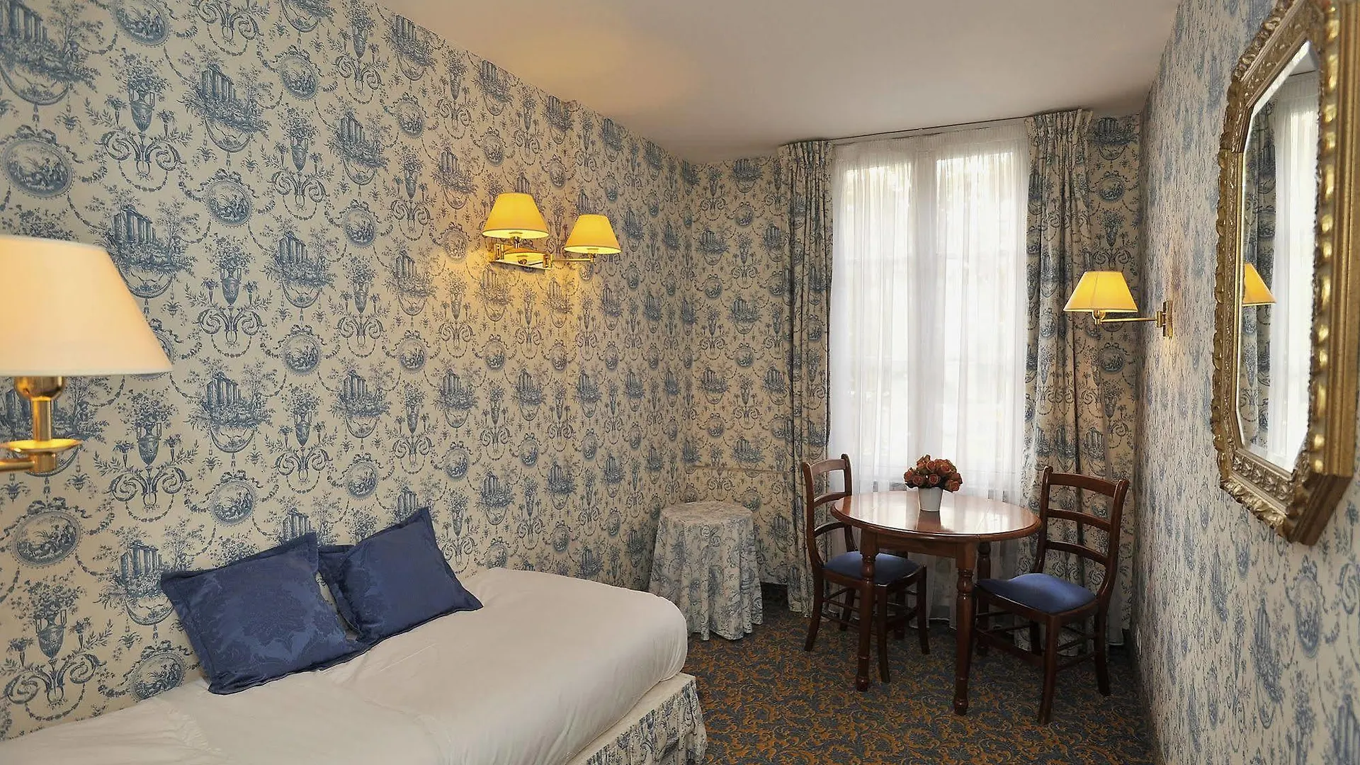 Courseine Hotel Courbevoie