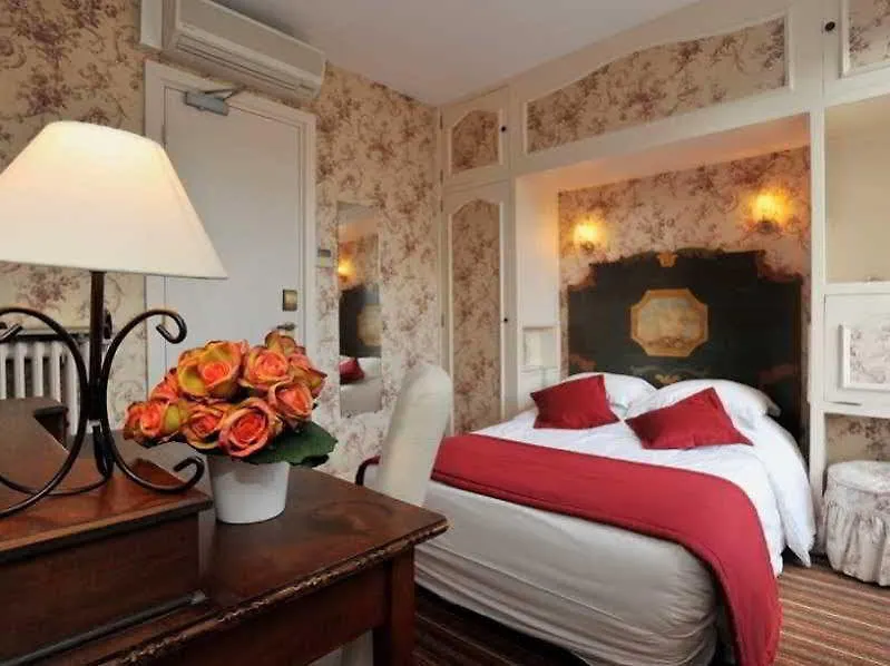 Hotel Courseine Courbevoie