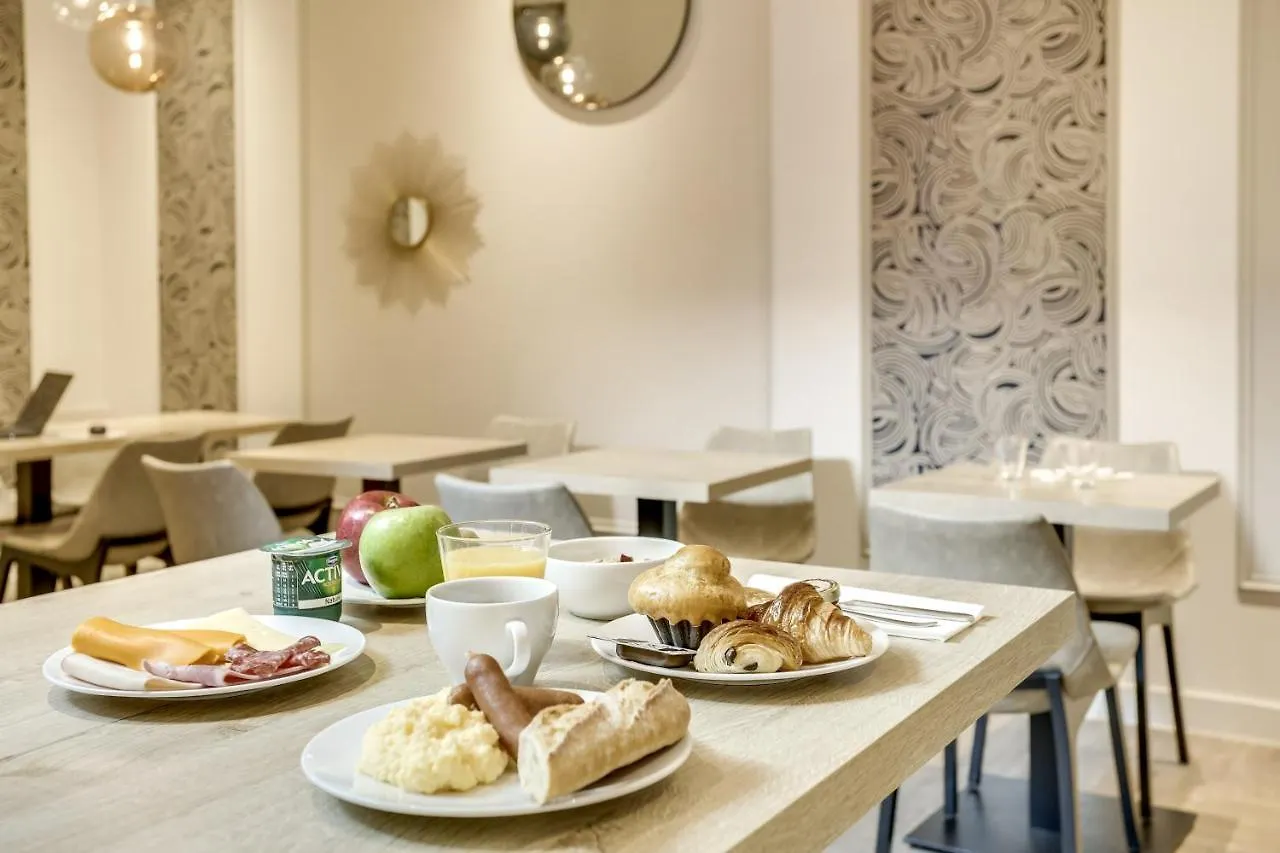Hotel Courseine 3*