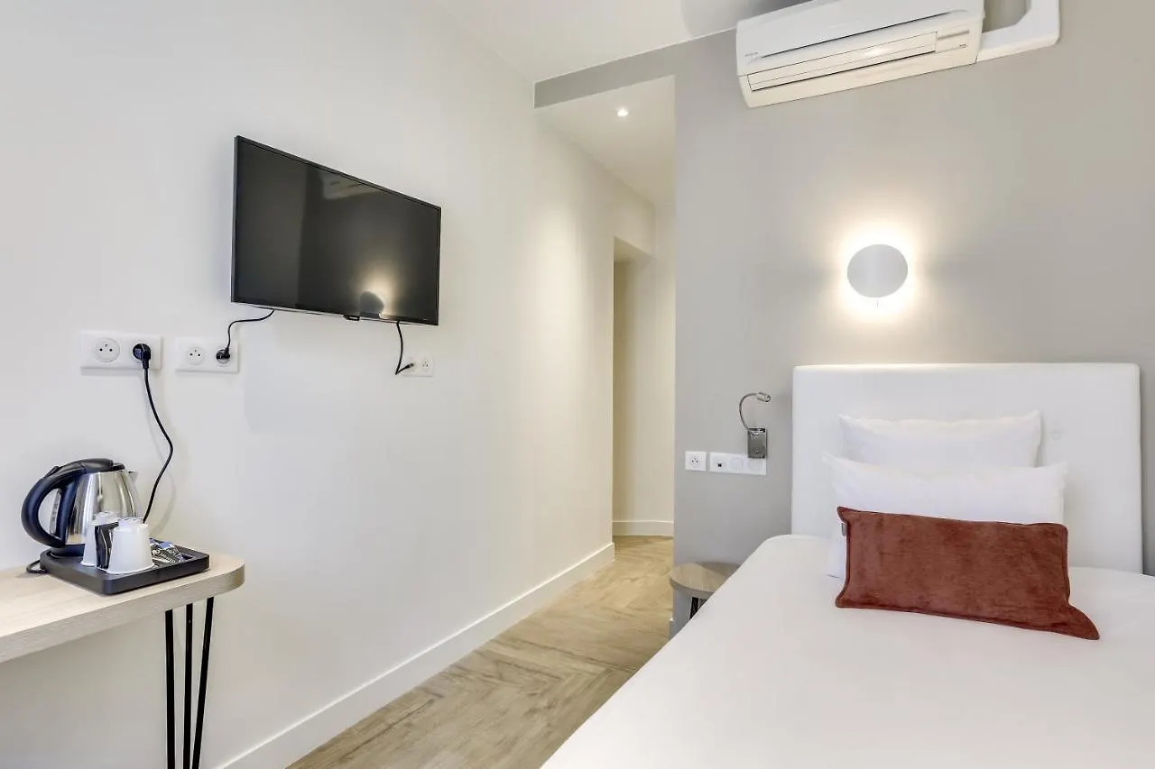 Hotel Courseine 3*