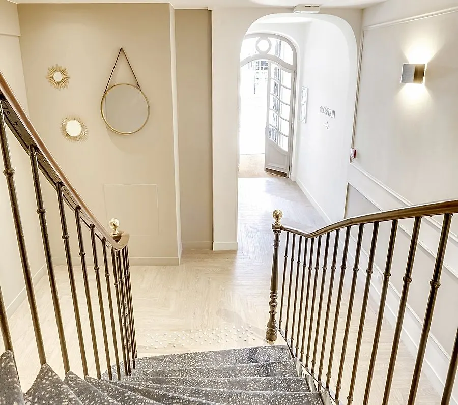 Hotel Courseine Courbevoie