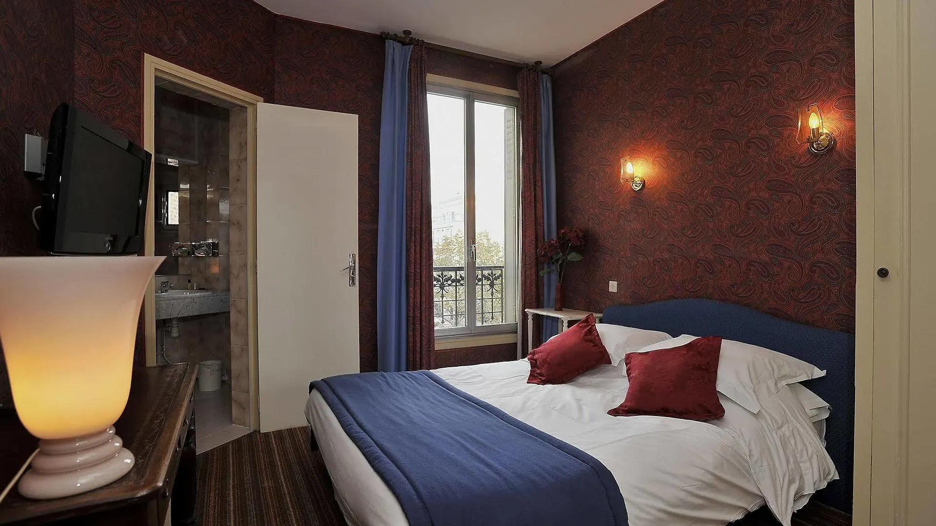 Courseine Hotel 3*